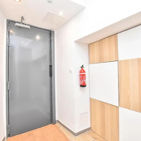 Cmg Strasbourg-saint Denis / Beauregard Apartment Paris