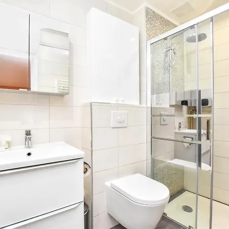 Apartment Cmg Strasbourg-saint Denis / Beauregard Paris